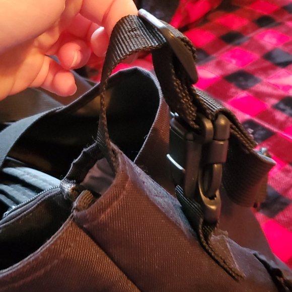 XL skip hop diaper bag - Picture 6 of 7